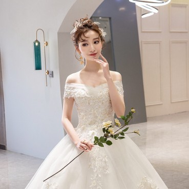 The main wedding dress 2021 new bride one-shoulder trailing dreamy and elegant French style light forest super fairy Hepburn female is thin
