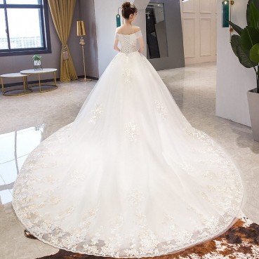 The main wedding dress 2021 new bride one-shoulder trailing dreamy and elegant French style light forest super fairy Hepburn female is thin