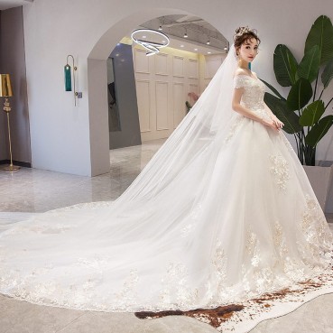 The main wedding dress 2021 new bride one-shoulder trailing dreamy and elegant French style light forest super fairy Hepburn female is thin