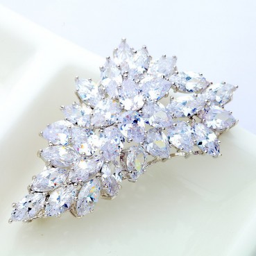 Brooch, copper inlaid with 3A zircon, bright and gorgeous ladies' clothing accessories, accessories
