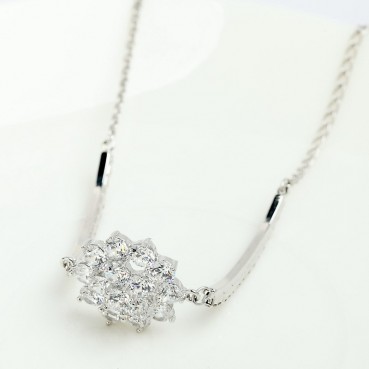 Flower charm bracelet, copper inlaid with 3A zircon, fashion Korean bracelet bracelet wholesale, factory wholesale, female