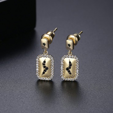 New style copper-inlaid zircon Korean women's earrings, stylish and stylish geometric earrings
