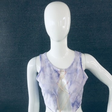 Explosive European and American sexy chain sleeveless solid color top in stock