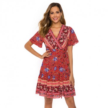 Summer new women's bohemian beach holiday style short-sleeved deep V pleated print dress