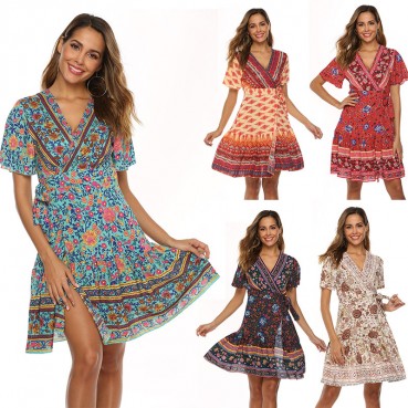 Summer new women's bohemian beach holiday style short-sleeved deep V pleated print dress