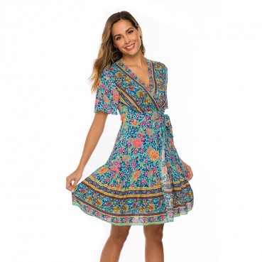 Summer new women's bohemian beach holiday style short-sleeved deep V pleated print dress