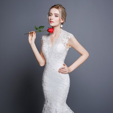 Wedding dress 2021 new shoulder drill V-neck sexy fish tail dress large size tail lace European and American bridal wedding dress