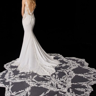 Beaded floral lace and beaded linear lace stretch georgette cylindrical skirt Trailing wedding dress(Two ways)