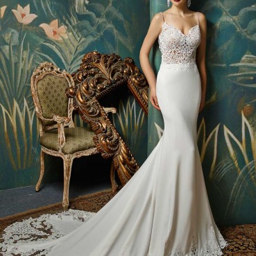Exquisite full-length mermaid lace tight dress wedding dress